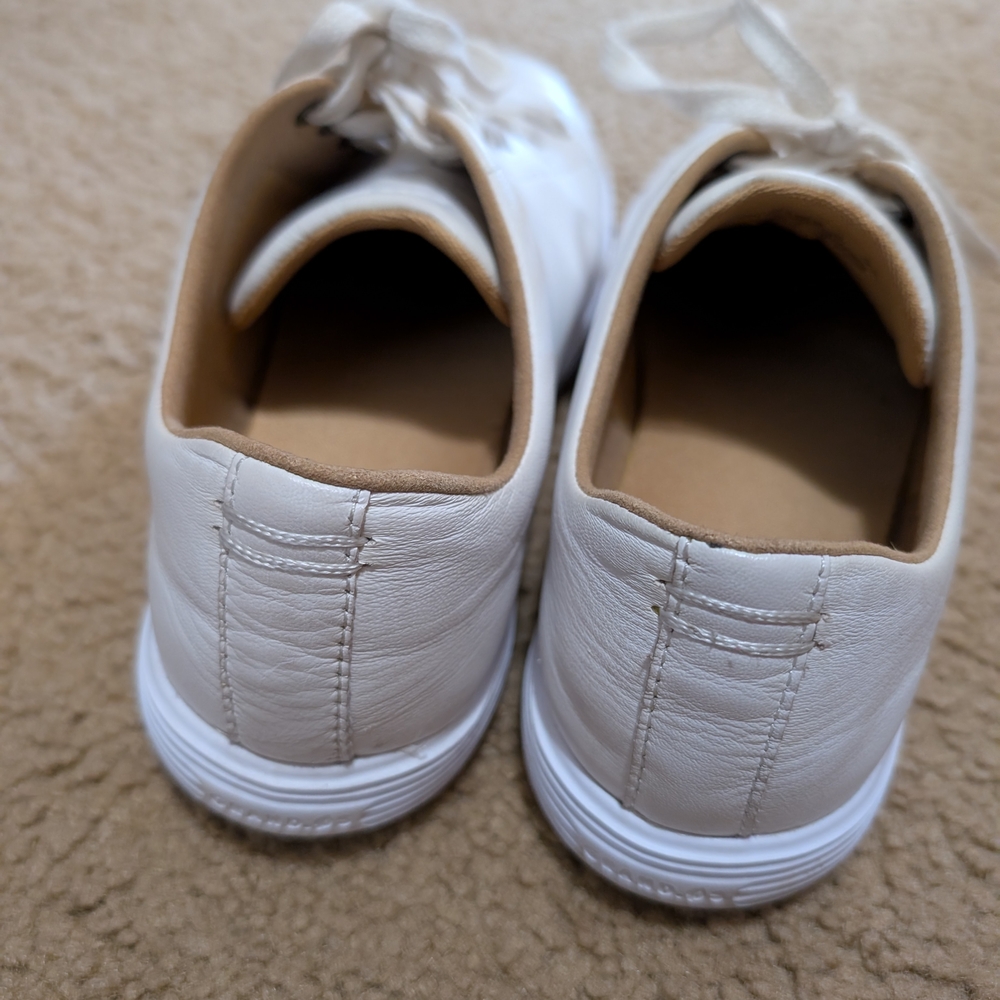 Cole Haan Whoes